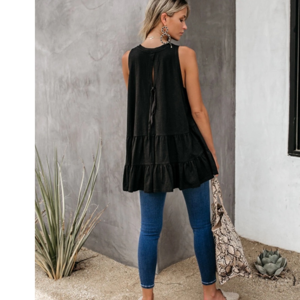 OCTAVIA Ruffle Hem Sleeveless Blouse - Picture 5 of 8